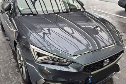 Seat Leon 33.500 km 22.999 &euro; Mörfelden 64546