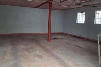 60 m² LagerflächeGarage – videoüberwacht & direkt an der A66 zimmer