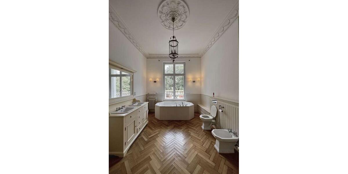 Etagenwohnung Frankfurt am Main Süd - 4 Zimmer, 180 m&sup2;, 4.500&euro; | Angebot:25307987