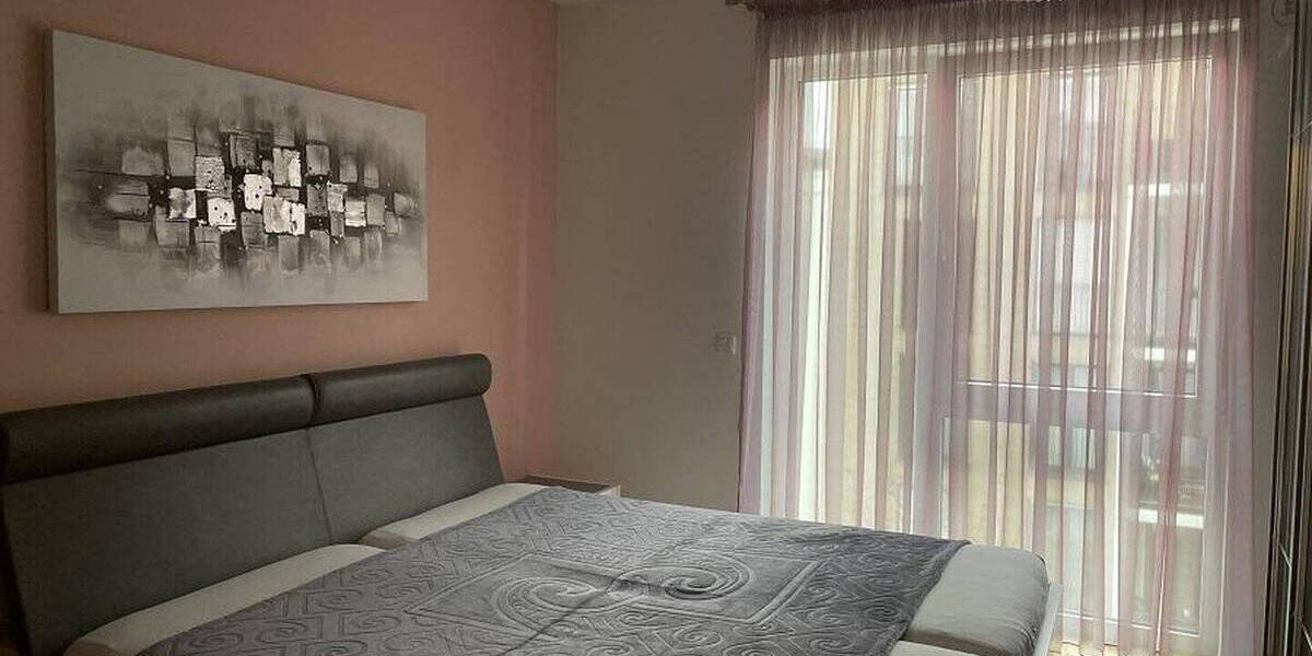Etagenwohnung Frankfurt Gallus - 4 Zimmer, 104 m&sup2;, 1.880&euro; | Angebot:26511081
