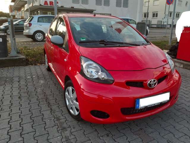 Toyota Aygo 126.500 km 3.600 &euro; Friedrichsdorf 61381