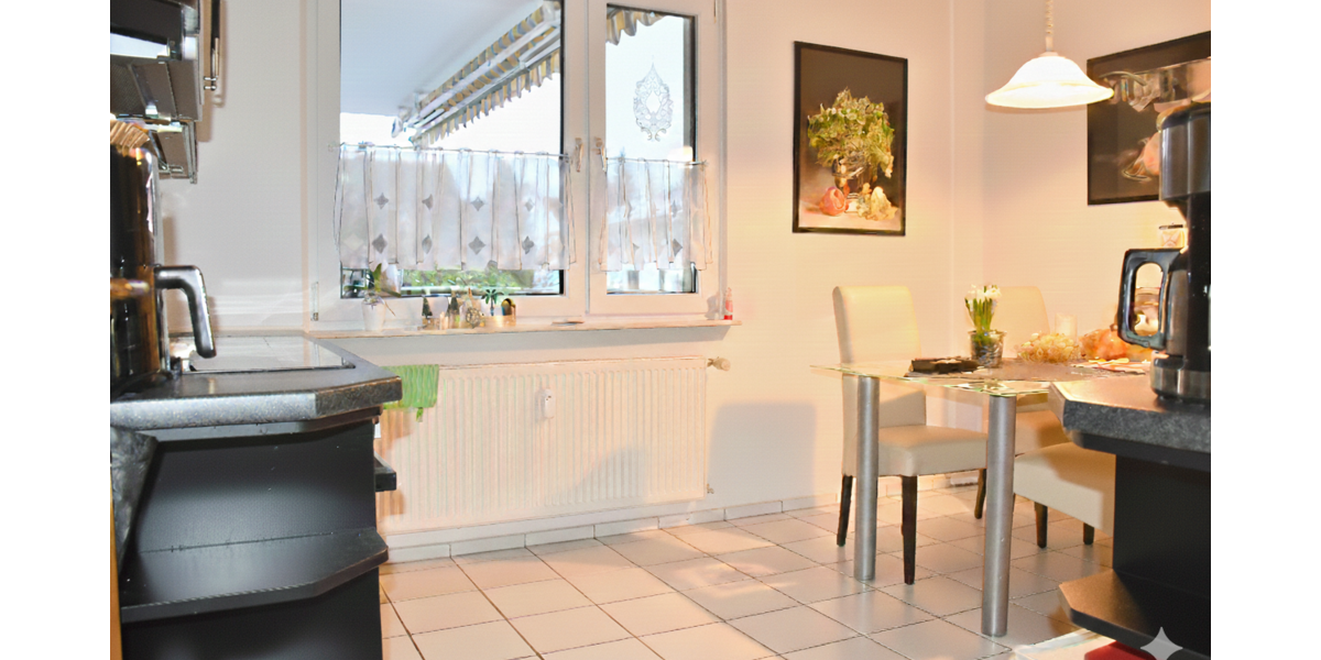 Freistehendes Zweifamilienhaus auf ca. 1.000 m² weiter bebaubarem Grundstück in Weiterstadt - Zweifamilienhaus Weiterstadt Weiterstadt | Angebot:24951017