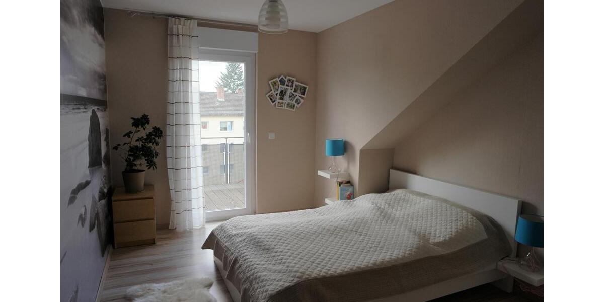 Dachgeschoßwohnung Frankfurt am Main Niederrad - 4 Zimmer, 133 m&sup2;, 2.100&euro; | Angebot:26505068