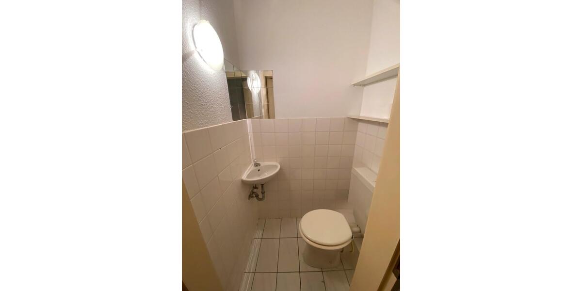 Exquisite Altbauwohnung mit 5 Zimmern in Offenbach am Main 5 zimmer