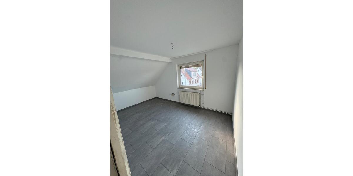 Etagenwohnung Dieburg - 3.5 Zimmer, 86 m&sup2;, 1.100&euro; | Angebot:26035441