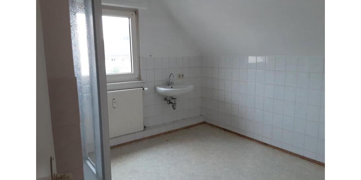 Dachgeschoßwohnung Hanau Großauheim - 2 Zimmer, 36 m&sup2;, 330&euro; | Angebot:26619436