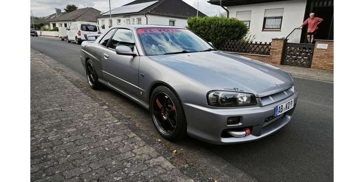 Nissan Skyline 86.933 km 49.900 &euro; Rodenbach 63517