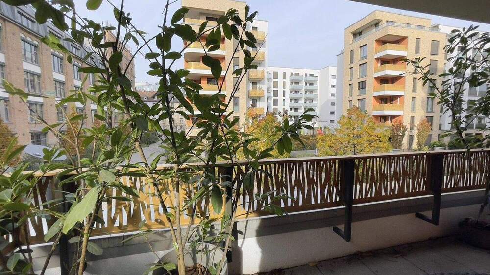 Moderne, lichtdurchflutete Drei-Zimmer-Wohnung mit Tiefgaragenstellplatz 3 zimmer