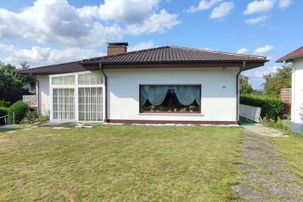 Haus zum Kaufen in Schöneck-Büdesheim 698.000 € 180 m² 5 zimmer