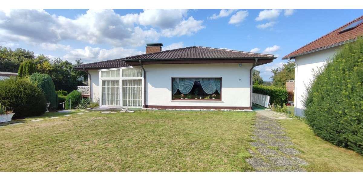 Haus zum Kaufen in Schöneck-Büdesheim 698.000 € 180 m² 5 zimmer