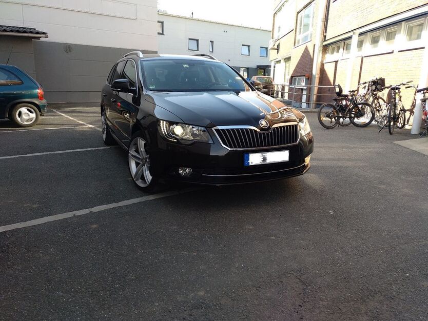 Skoda Superb 235.000 km 9.990 € Gelnhausen 63571