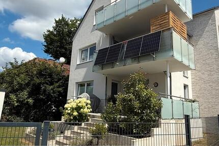 *** 3-Zimmer-Dachgeschoss-Wohnung mit Balkon und Garage in kleiner Wohneinheit *** 3 zimmer