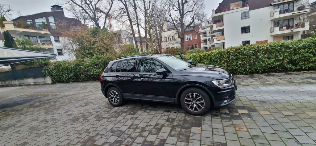 VW Tiguan 98.000 km 15.900 &euro; Offenbach am Main 63067