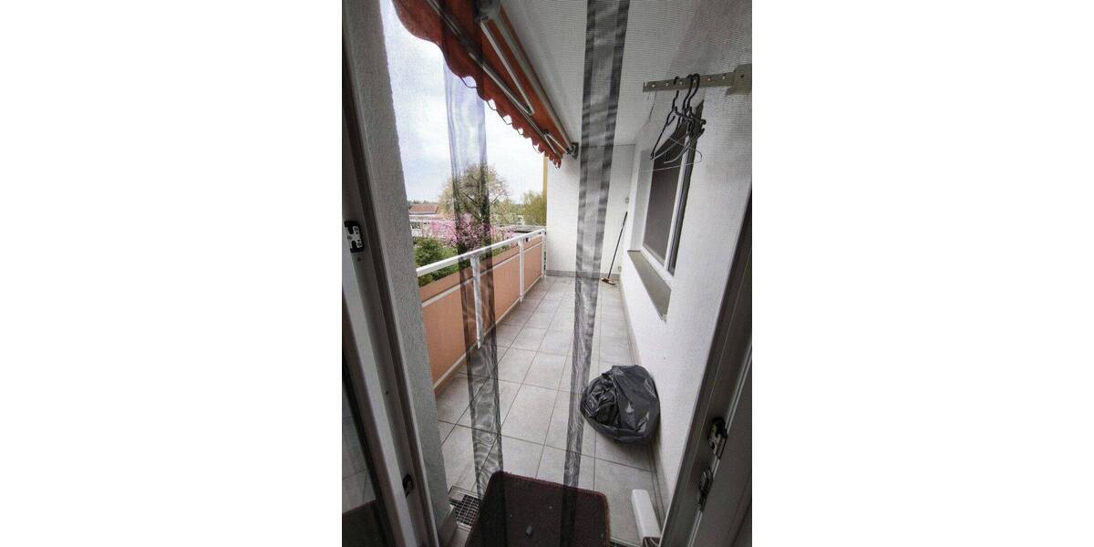 Etagenwohnung Frankfurt am Main Praunheim - 3 Zimmer, 88 m&sup2;, 1.200&euro; | Angebot:26866272