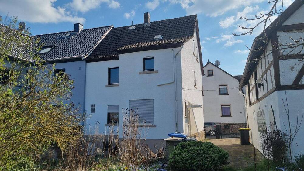 Doppelhaushälfte Friedberg Bruchenbrücken - 7 Zimmer, 137 m&sup2;, 299.000&euro; | Angebot:25940222