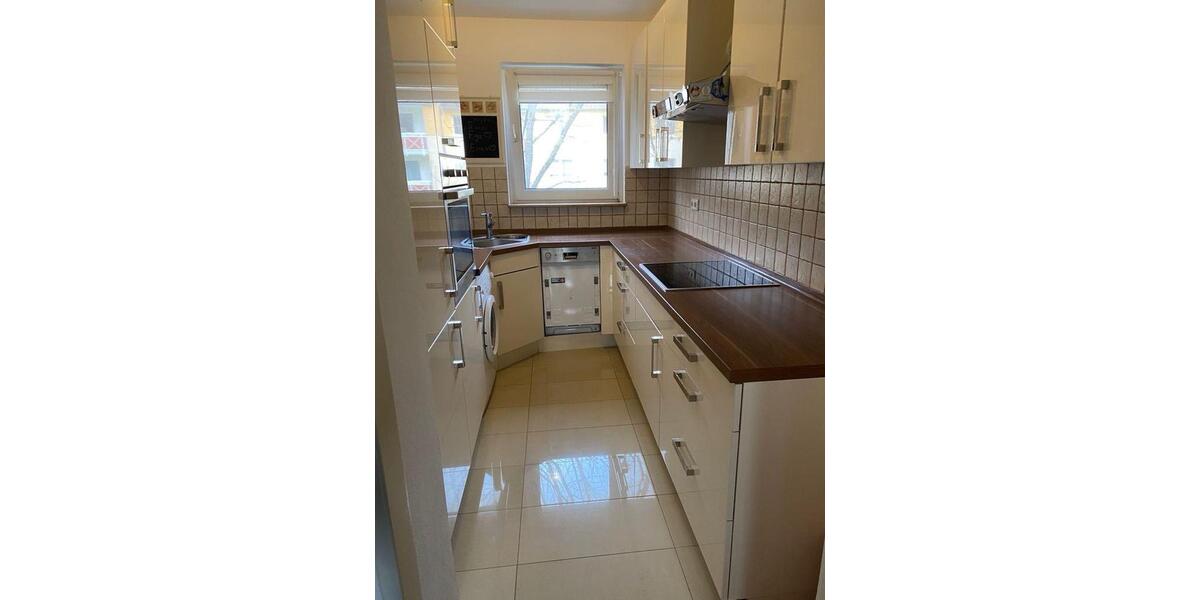 Teilmöblierte 4-Zimmer Wohnung in Zentraler Lage in Frankfurt 4 zimmer