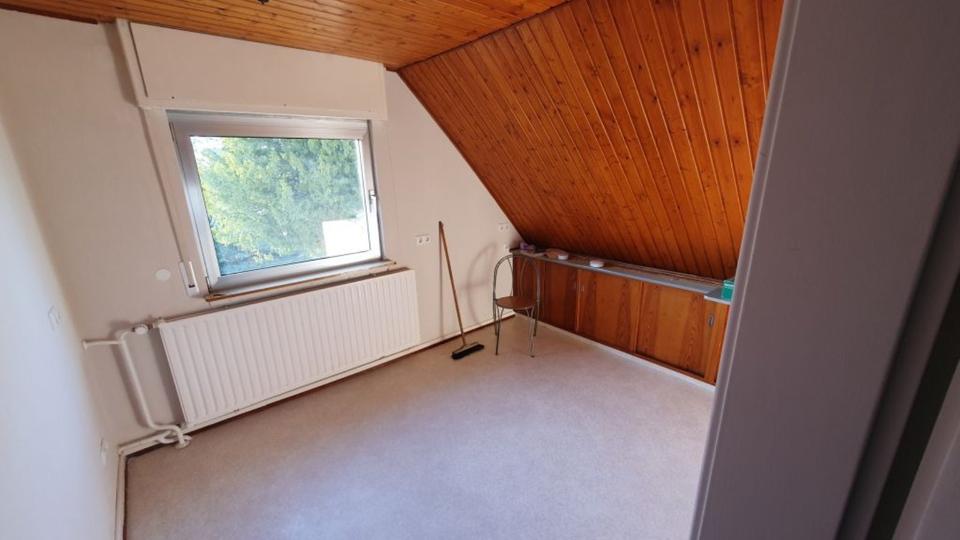 Einfamilienhaus Hattersheim am Main - 4.5 Zimmer, 114 m&sup2;, 1.600&euro; | Angebot:25408295
