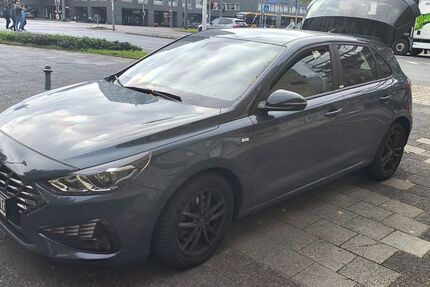 Hyundai i30 88.000 km 16.200 € Darmstadt 64283