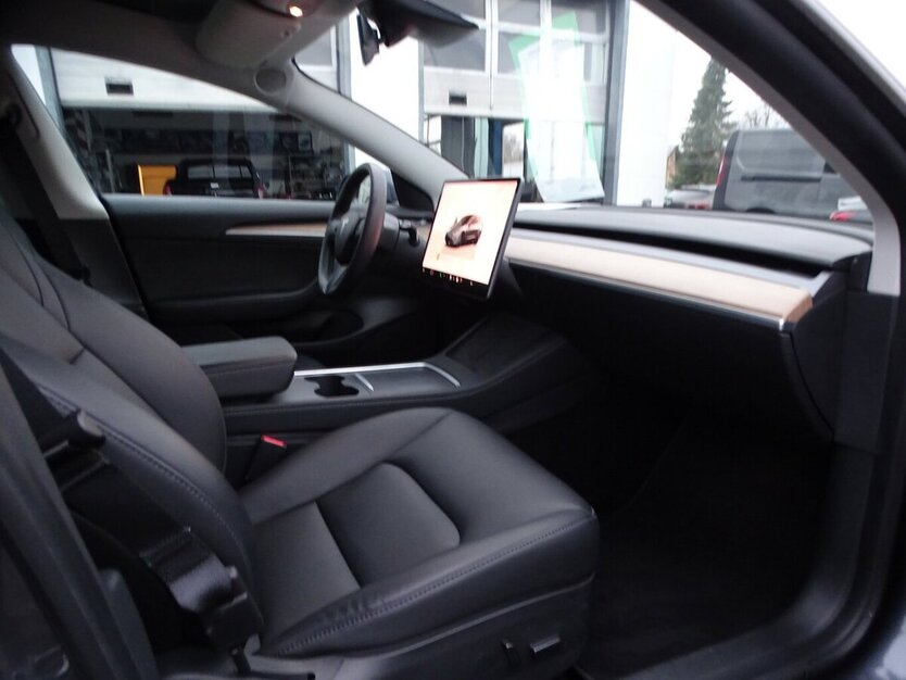 Tesla Model 3 Performance 38.031 km 31.890 € Rodgau 63110