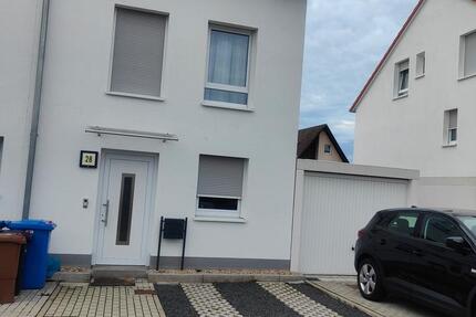Haus Stockstadt am Main - 5 Zimmer, 127 m&sup2;, 1.850&euro; | Angebot:26701438