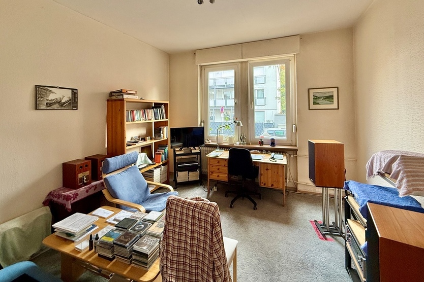 Charmantes 1- bis 3-Familienhaus in zentraler und dennoch ruhiger Lage von Neu-Isenburg 9 zimmer