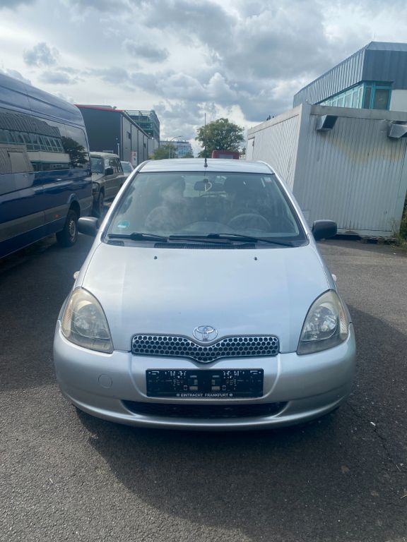Toyota Yaris 174.000 km 2.899 € Hanau 63457