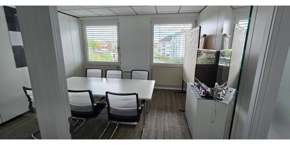 Moderne 272 m² Büro- Praxisfläche in zentraler Lage in Obertshausen zimmer