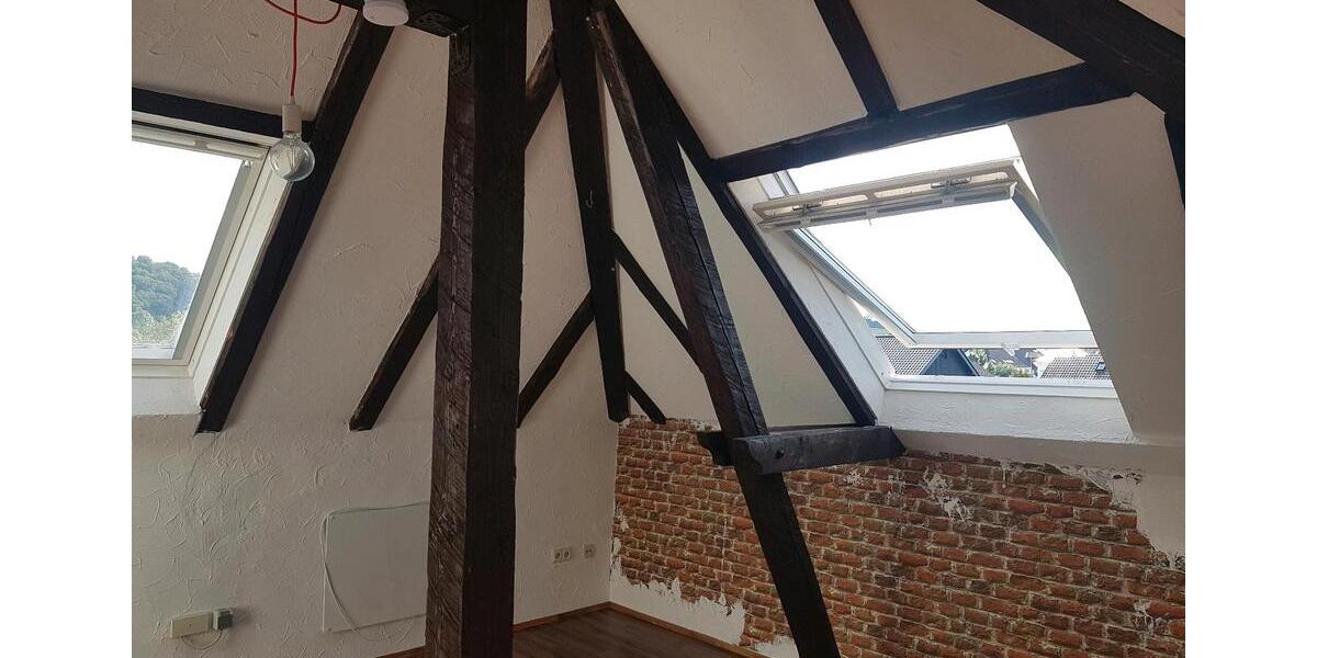 Dachgeschoßwohnung Bad Homburg vor der Höhe Gonzenheim - 1 Zimmer, 45 m&sup2;, 560&euro; | Angebot:26221974