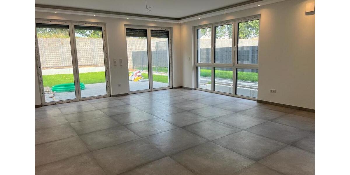 Doppelhaushälfte Frankfurt am Main Bergen-Enkheim - 6 Zimmer, 230 m&sup2;, 2.600&euro; | Angebot:26447582