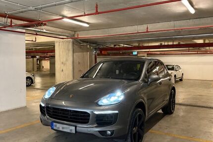 Porsche Cayenne 223.000 km 34.500 &euro; Frankfurt 60388