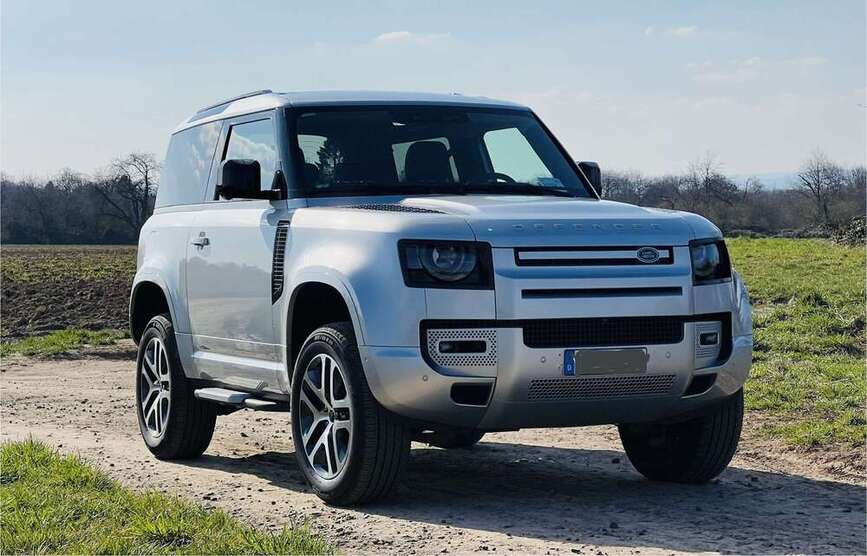 Land Rover Defender 11.752 km 69.500 € Frankfurt 60322