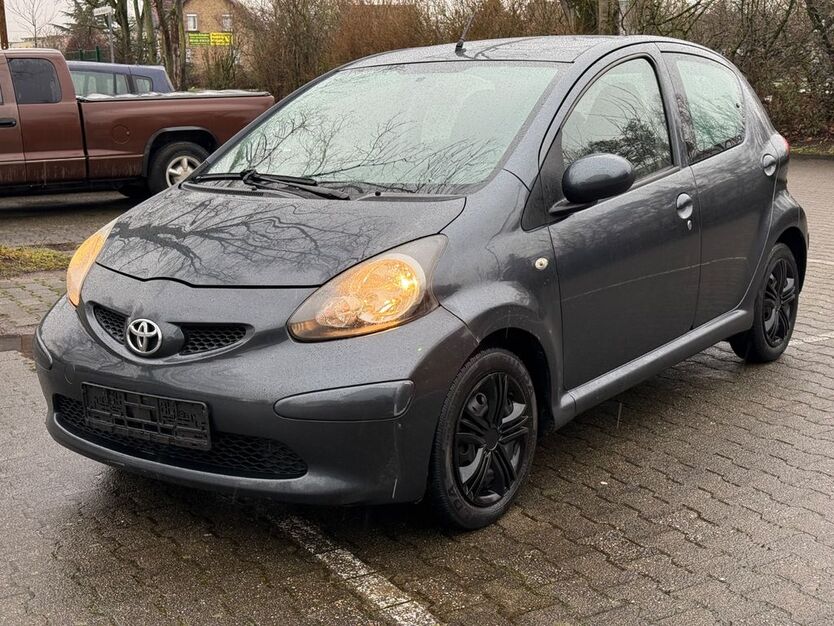 Toyota Aygo (X) 229.000 km 1.880 € Rüsselsheim 65428