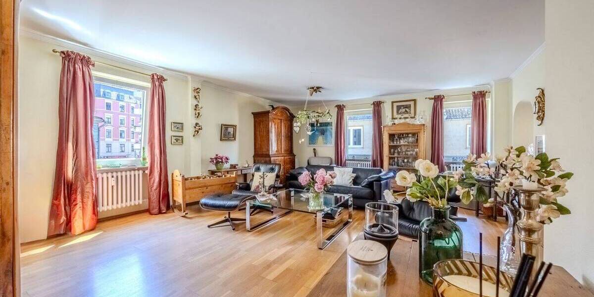 Langfristige Investitionschance in Sachsenhausen! Wohn- und Geschäftshaus in zentraler Lage 2 zimmer