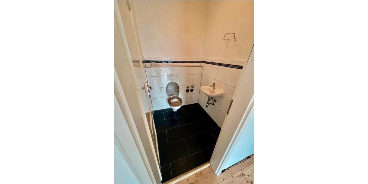 Erdgeschoßwohnung Offenbach am Main - 4 Zimmer, 105 m&sup2;, 1.350&euro; | Angebot:26121930
