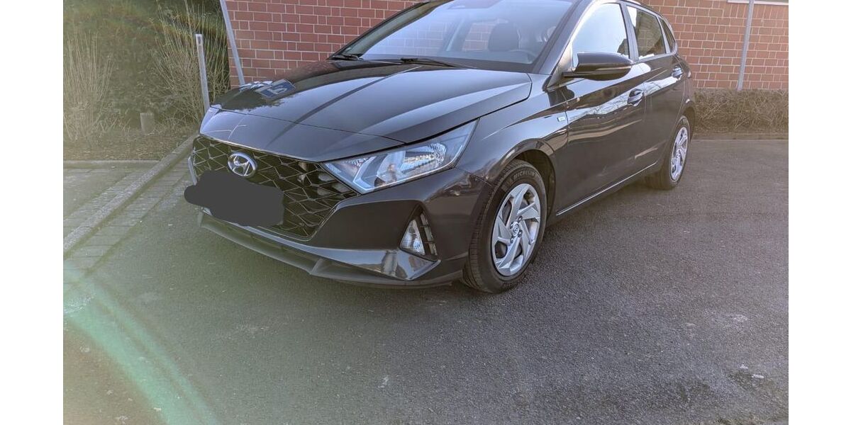 Hyundai i20 17.050 km 15.999 &euro; Gründau 63584