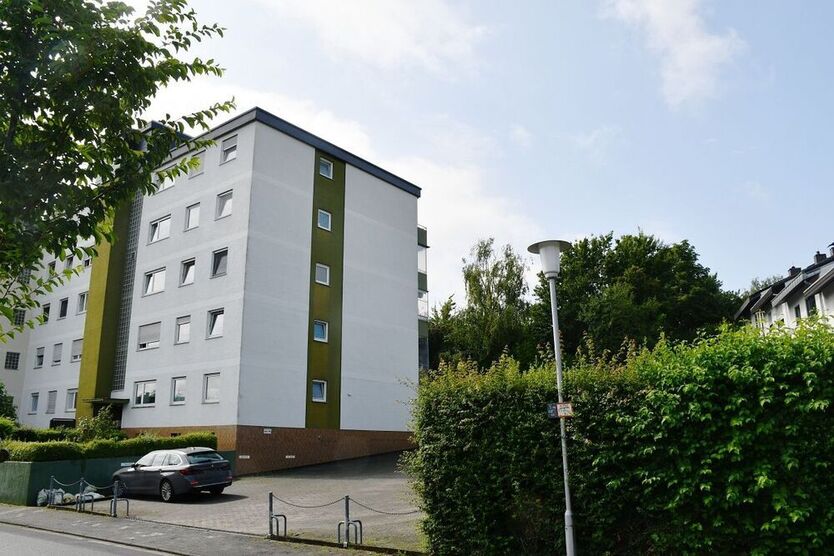 Gepflegte Eigentumswohnung mit Balkon und Garage und Aufzug