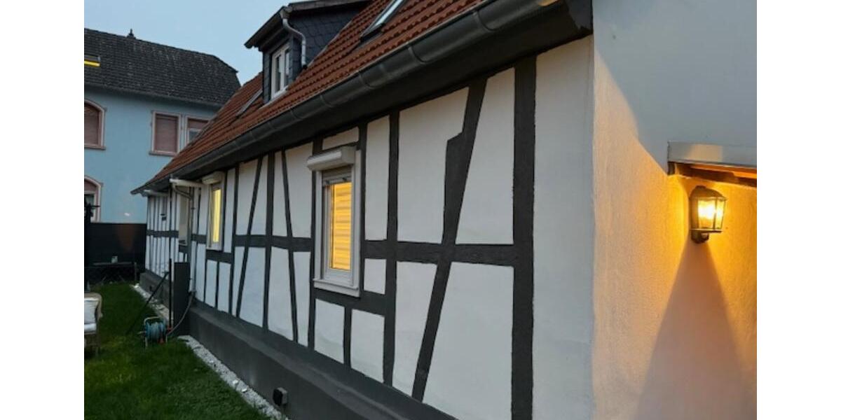 Ein ganz besonderes Zuhause: Kernsaniertes Fachwerk-Juwel im Grün 2 zimmer