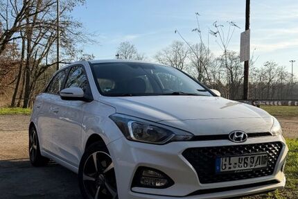 Hyundai i20 69.000 km 11.900 &euro; Frankfurt am Main 60326