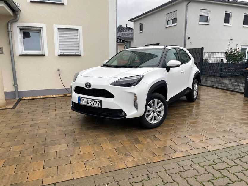 Toyota Yaris Cross 14.500 km 23.900 € Niddatal 61194