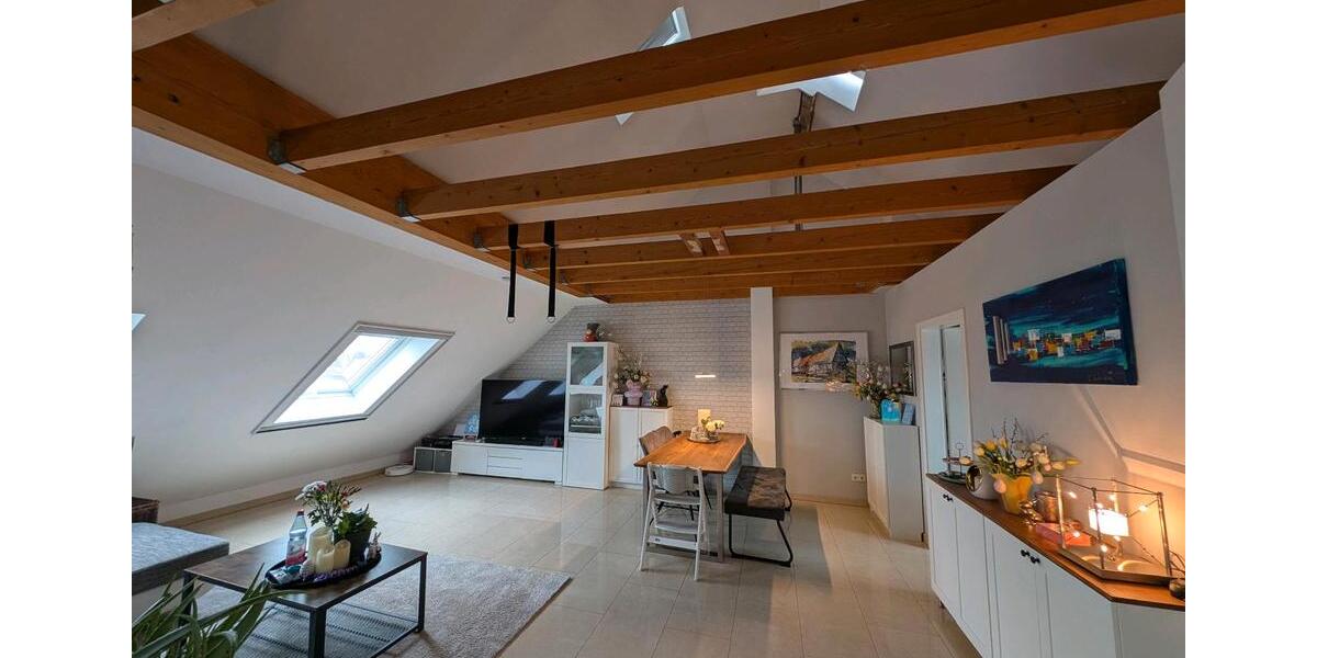 Dachgeschoßwohnung Frankfurt am Main Schwanheim - 2 Zimmer, 65 m&sup2;, 1.300&euro; | Angebot:26210879