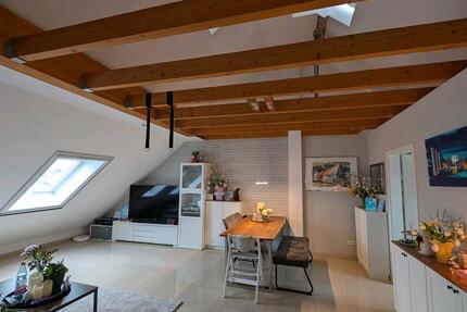 Wohnung Frankfurt am Main Schwanheim - 2 Zimmer, 65 m&sup2;, 1.300&euro; | Angebot:26210879