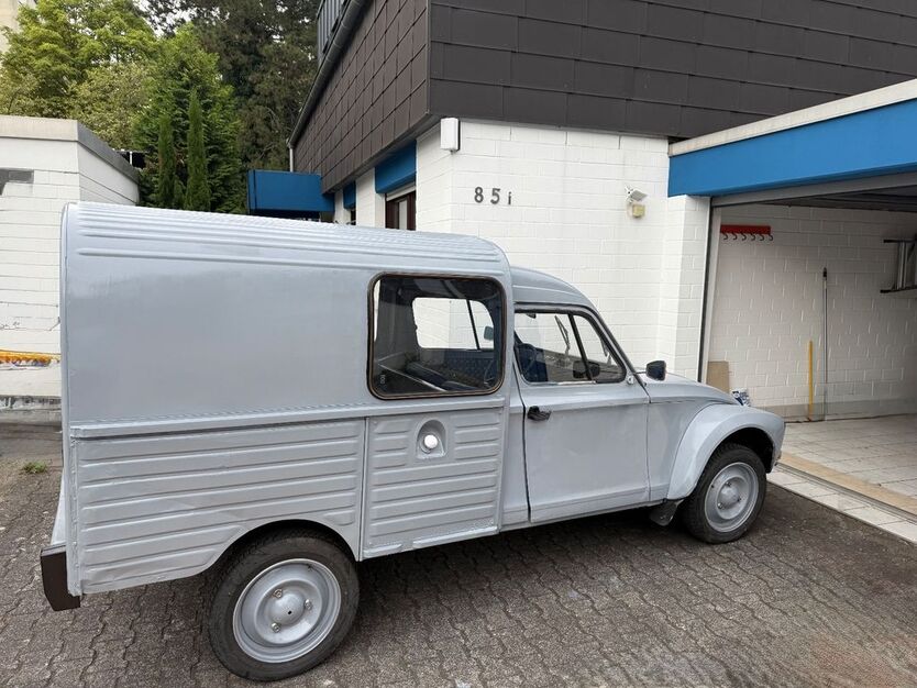 Citroen 2 CV 67.000 km 7.650 € Hochheim am Main 65239