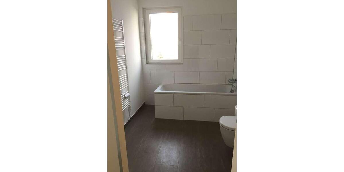 Etagenwohnung Offenbach am Main Hafen - 2 Zimmer, 63 m&sup2;, 1.040&euro; | Angebot:26260752