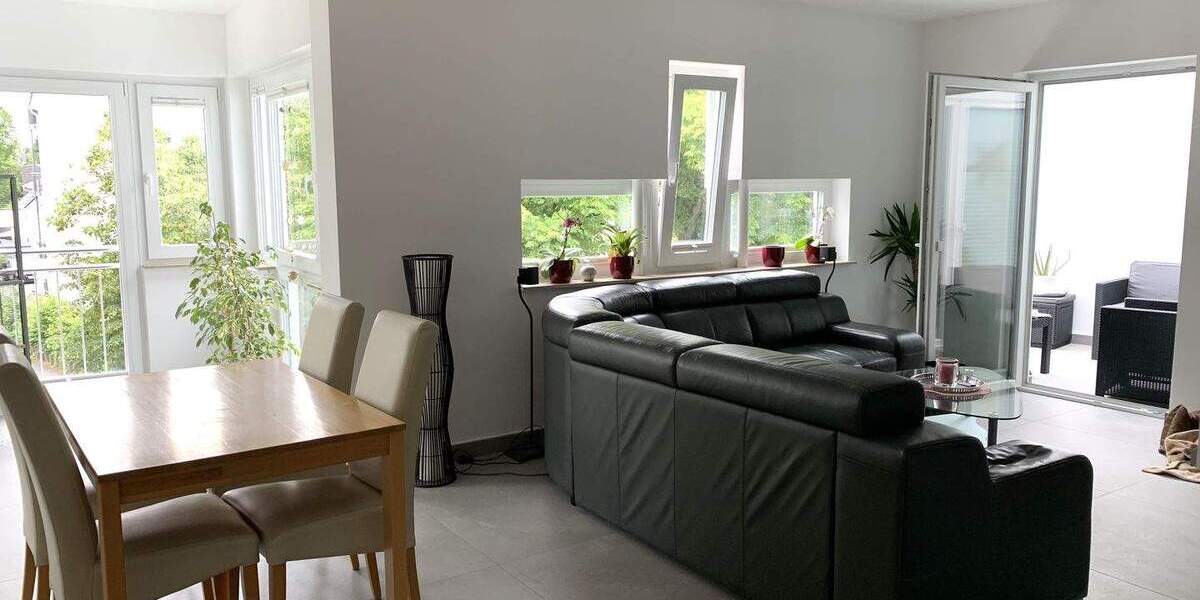 Moderne 4 Zi., EBK, TGL-Bad, 110 m² Wfl., I.OG im 4 FH! Schöne Randlage von Dornholzhausen 4 zimmer