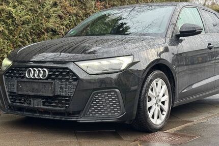 Audi A1 170.400 km 14.900 &euro; Frankfurt 64258