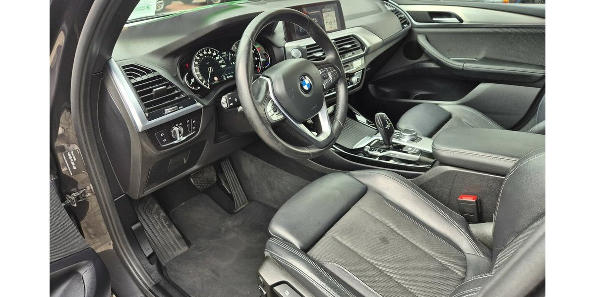 BMW X3 xDrive 20 i xLine, HUD, Kamera, Ambientebeleuch 70.000 km 23.790 &euro; Rodgau 63110