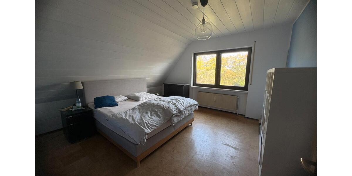 Etagenwohnung Dreieich - 5 Zimmer, 150 m&sup2;, 1.800&euro; | Angebot:26234377