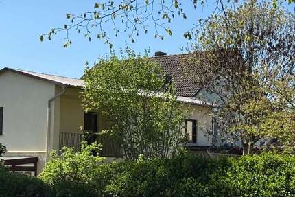 Haus Oberursel - 9 Zimmer, 310 m&sup2;, 750.000&euro; | Angebot:26348935