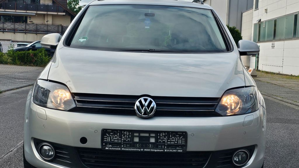 VW Golf 123.593 km 7.499 &euro; Dietzenbach 63128