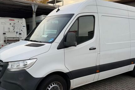 Mercedes-Benz Sprinter 255.000 km 11.990 € Frankfurt am Main 65933